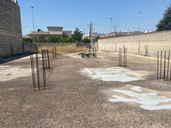 terreno edificabile in vendita a Lizzano