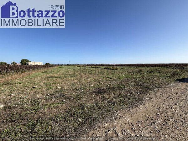 terreno agricolo in vendita a Lizzano in zona Marina di Lizzano