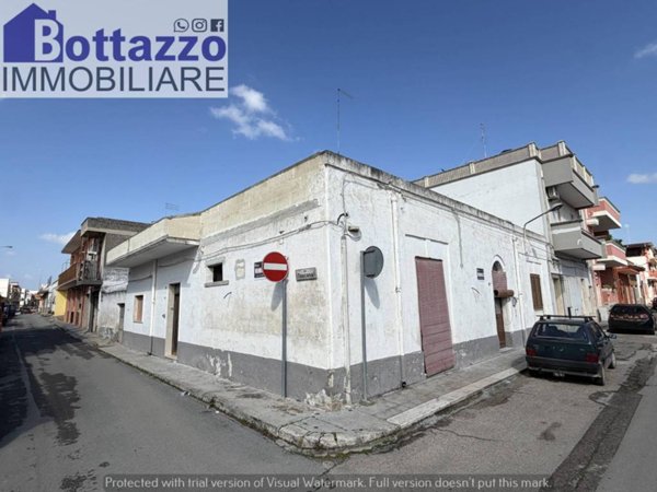 casa indipendente in vendita a Lizzano