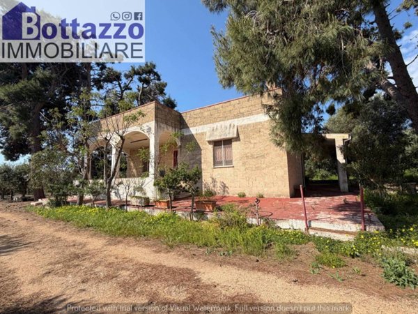 casa indipendente in vendita a Lizzano