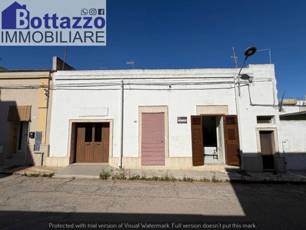 casa indipendente in vendita a Lizzano