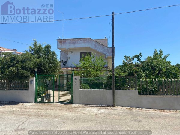 casa indipendente in vendita a Lizzano