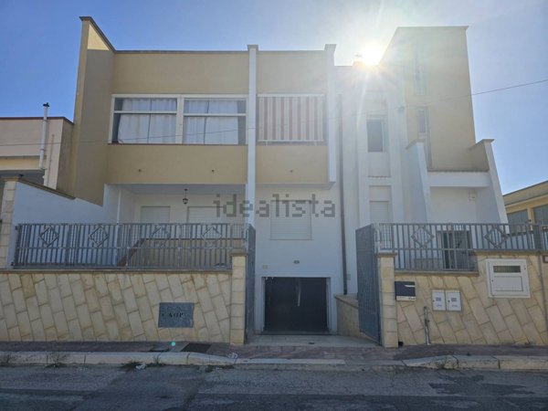 casa semindipendente in vendita a Lizzano