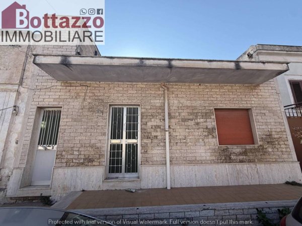 casa indipendente in vendita a Lizzano