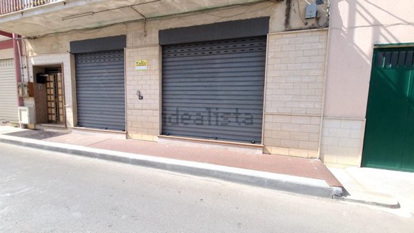 locale commerciale in vendita a Manduria