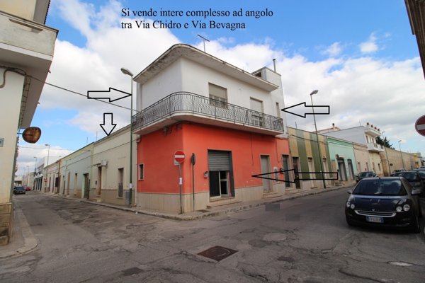 casa indipendente in vendita a Manduria
