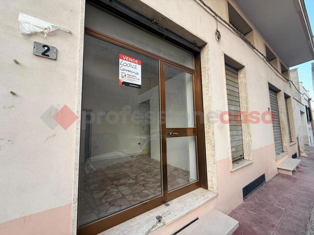 negozio in vendita a Manduria
