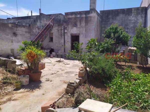 casa indipendente in vendita a Manduria