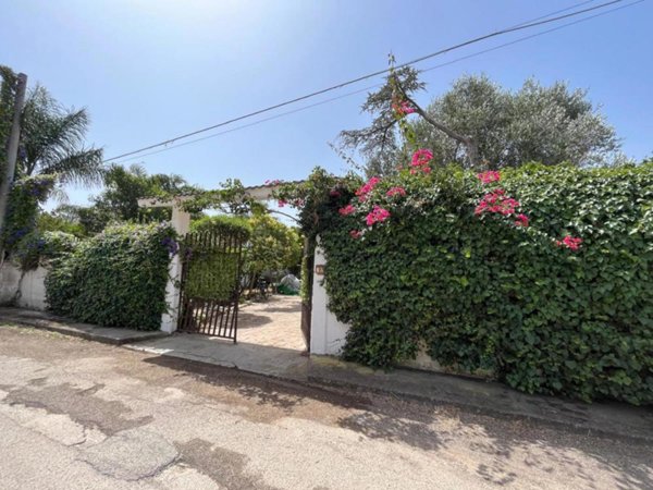 casa indipendente in vendita a Manduria