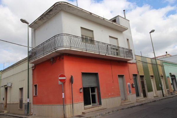 negozio in vendita a Manduria