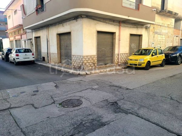 negozio in vendita a Manduria