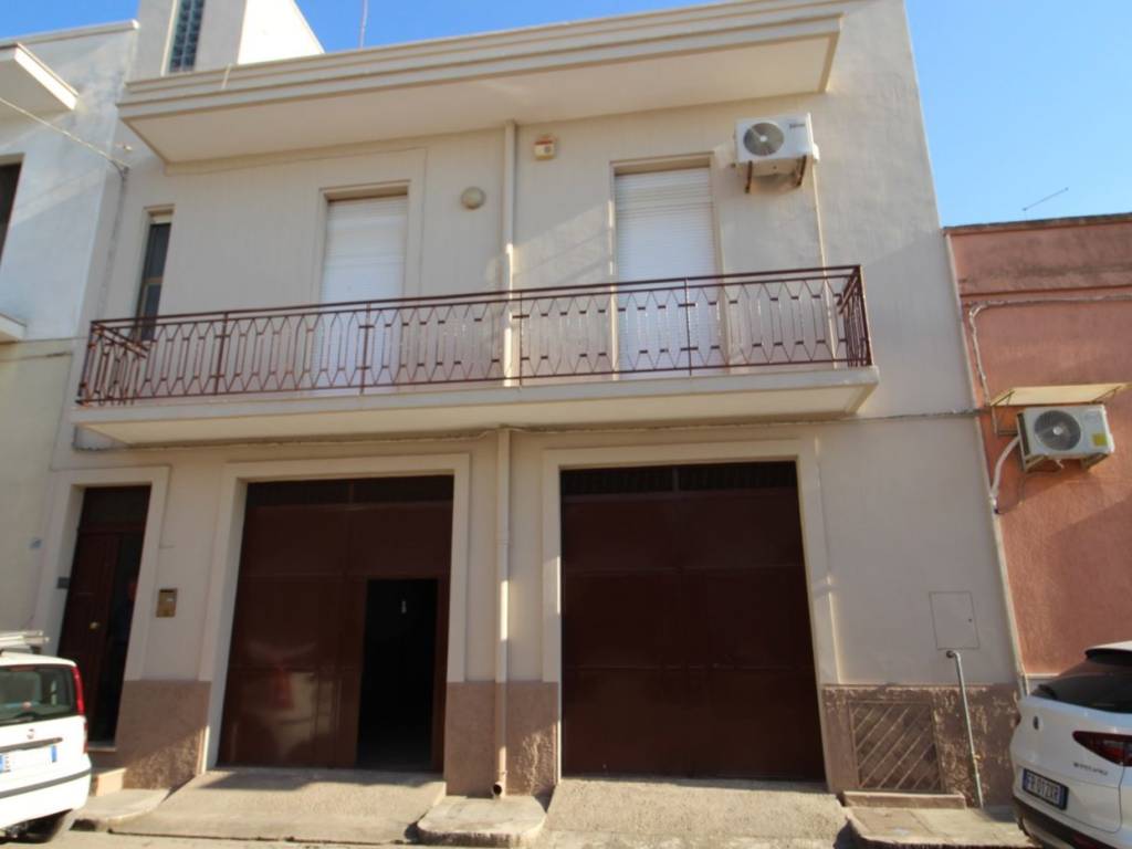casa indipendente in vendita a Manduria