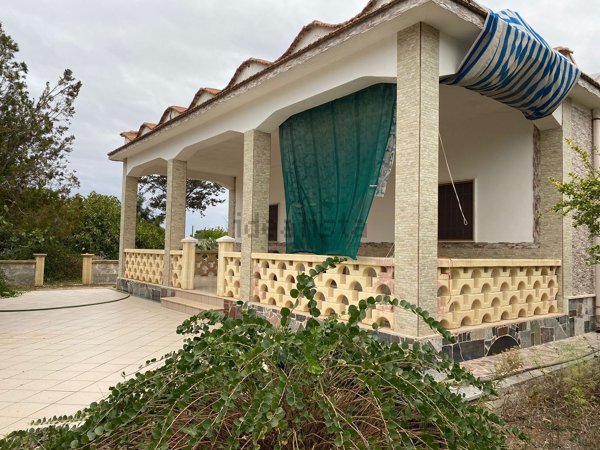 casa indipendente in vendita a Manduria