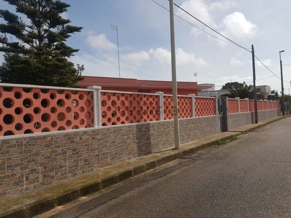 casa indipendente in vendita a Manduria