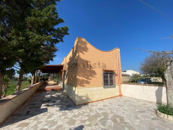 casa indipendente in vendita a Manduria