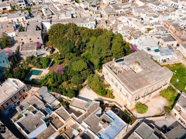 intera palazzina in vendita a Manduria
