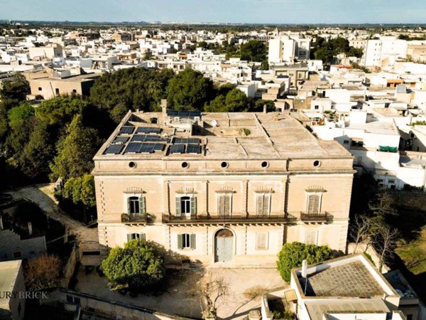 intera palazzina in vendita a Manduria