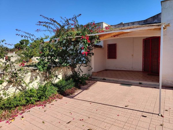 casa indipendente in vendita a Manduria