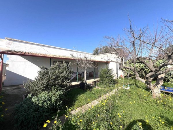 casa indipendente in vendita a Manduria in zona San Pietro in Bevagna