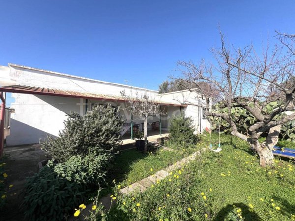 casa indipendente in vendita a Manduria