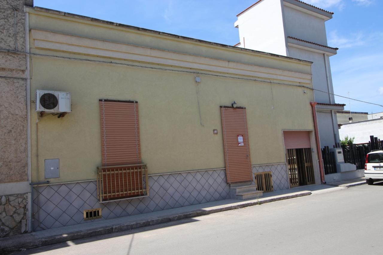 casa indipendente in vendita a Manduria