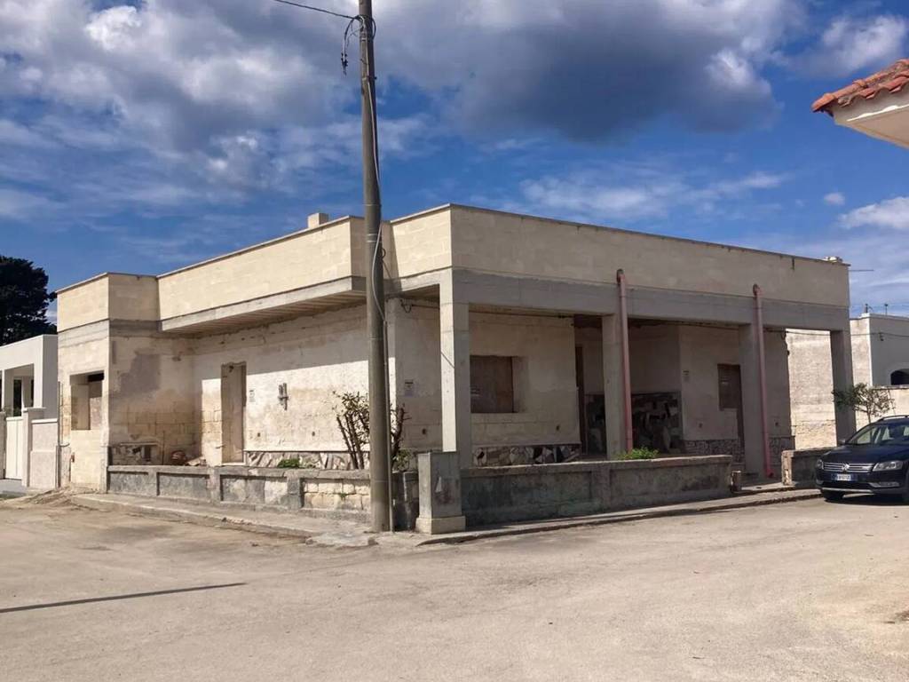 casa indipendente in vendita a Manduria in zona Torre Colimena