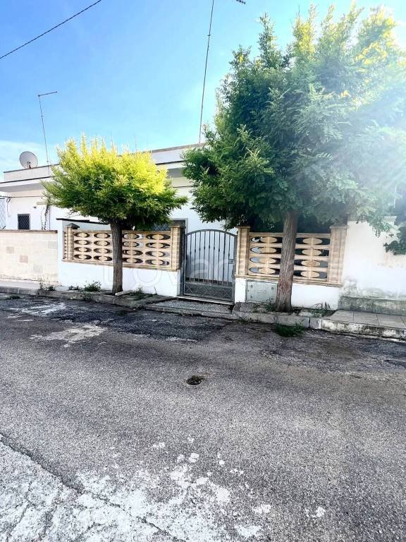 casa indipendente in vendita a Manduria in zona San Pietro in Bevagna