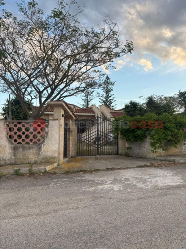 casa indipendente in vendita a Manduria