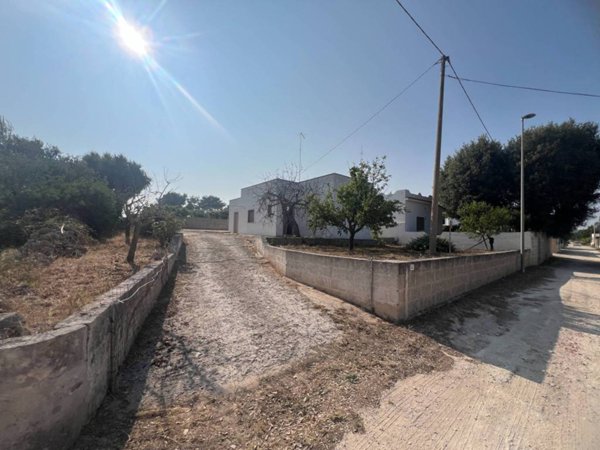 casa indipendente in vendita a Manduria in zona San Pietro in Bevagna