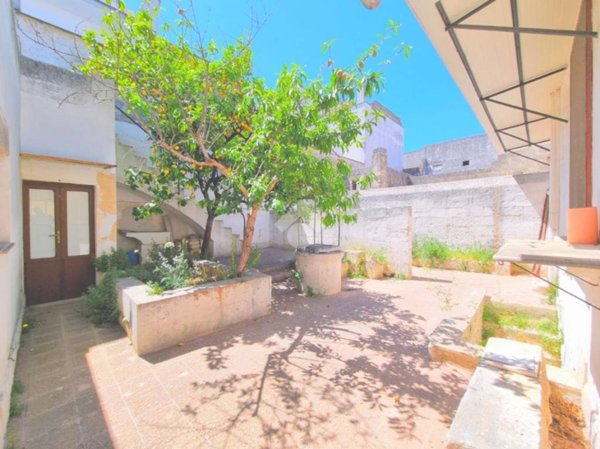 casa indipendente in vendita a Manduria