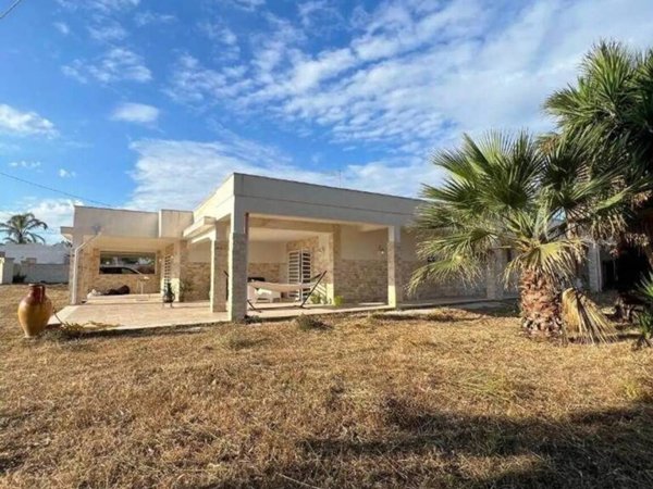 casa indipendente in vendita a Manduria in zona San Pietro in Bevagna