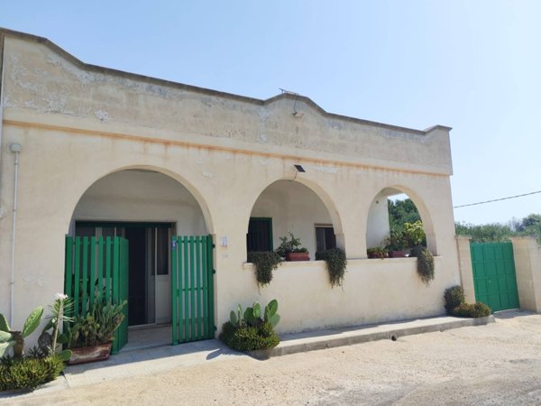 casa indipendente in vendita a Manduria in zona San Pietro in Bevagna