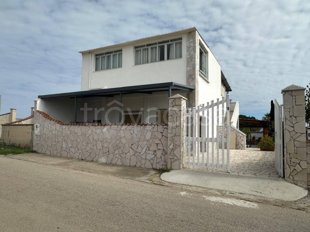casa indipendente in vendita a Manduria