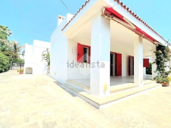 casa indipendente in vendita a Manduria