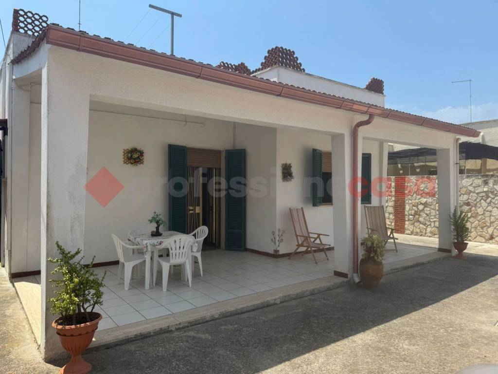 casa indipendente in vendita a Manduria in zona San Pietro in Bevagna