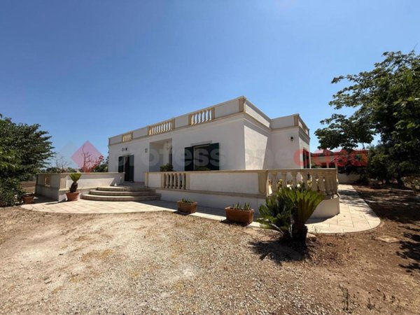 casa indipendente in vendita a Manduria