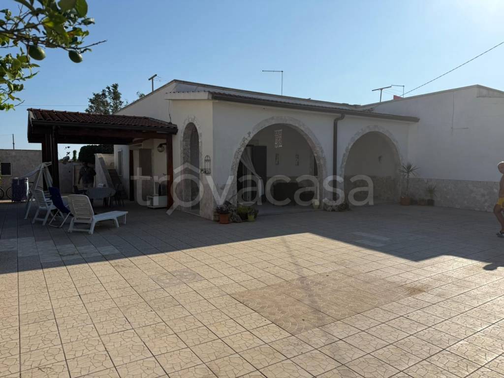 casa indipendente in vendita a Manduria