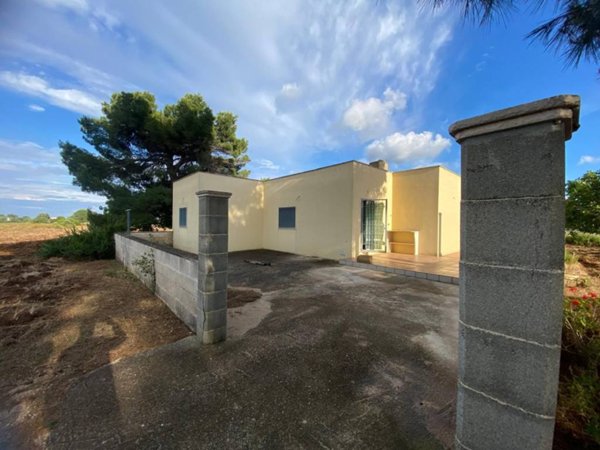 casa indipendente in vendita a Manduria in zona San Pietro in Bevagna