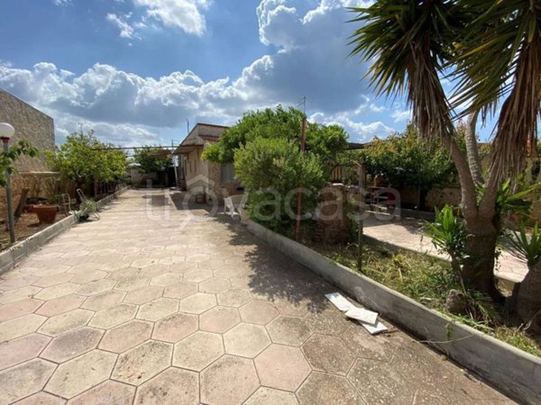 casa indipendente in vendita a Manduria in zona Torre Colimena