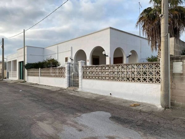 casa indipendente in vendita a Manduria in zona San Pietro in Bevagna