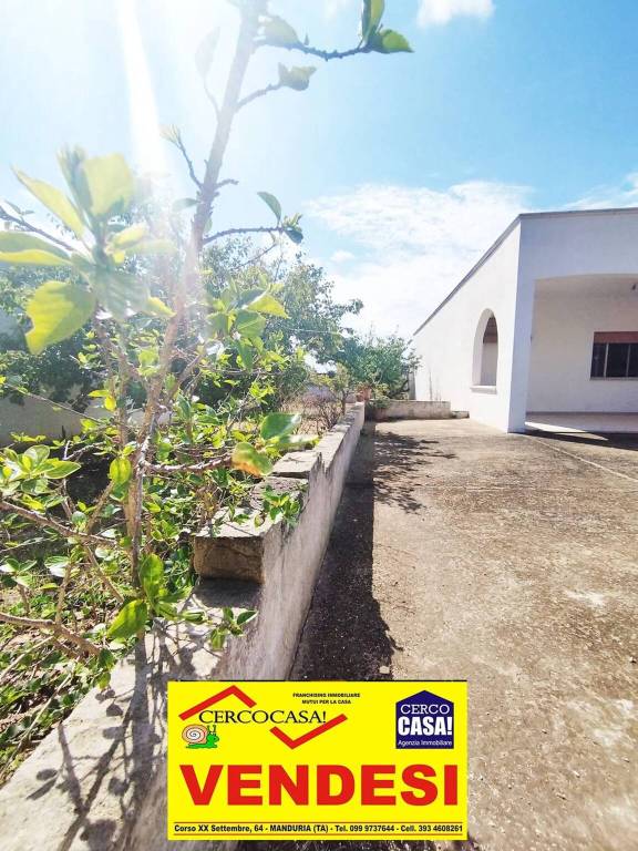 casa indipendente in vendita a Manduria