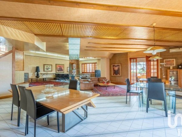 intera palazzina in vendita a Manduria
