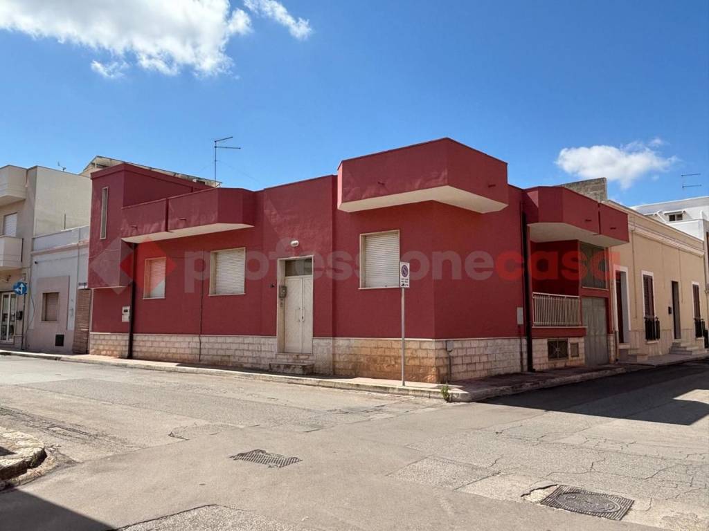 casa indipendente in vendita a Manduria