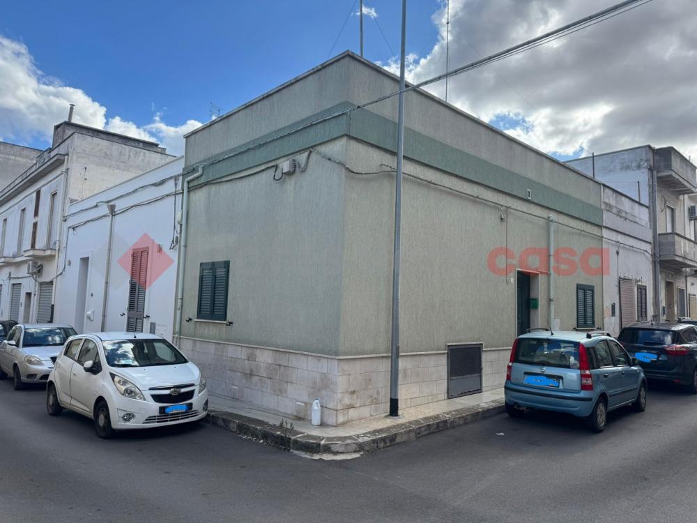 casa indipendente in vendita a Manduria
