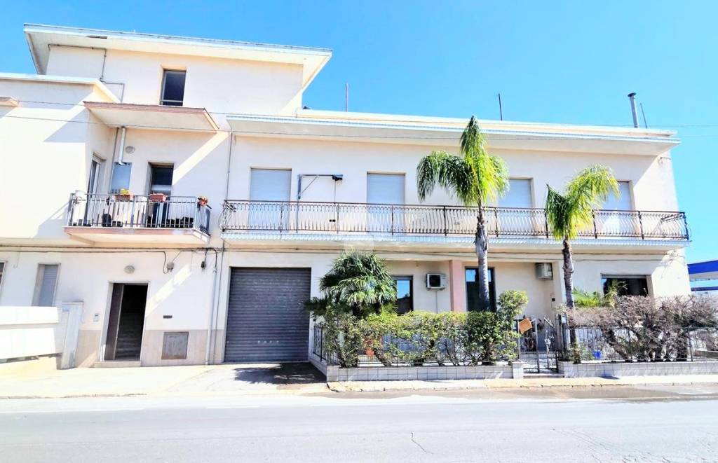 casa indipendente in vendita a Manduria