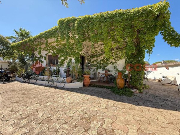 casa indipendente in vendita a Manduria