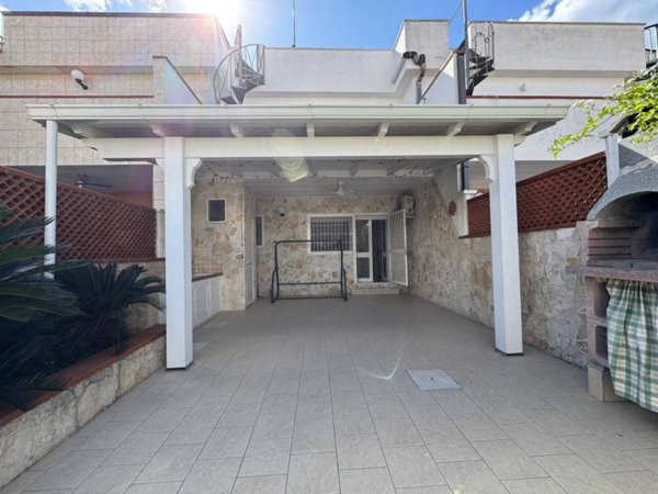 casa indipendente in vendita a Manduria in zona San Pietro in Bevagna