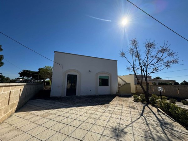 casa indipendente in vendita a Manduria