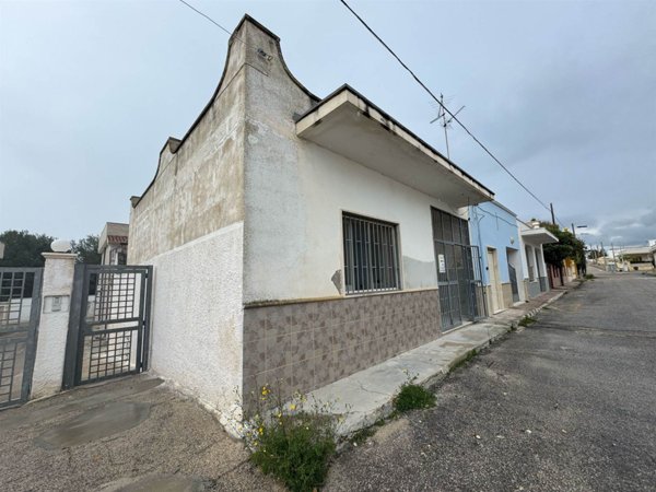 casa indipendente in vendita a Manduria