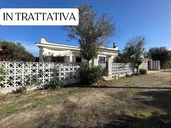 casa indipendente in vendita a Manduria